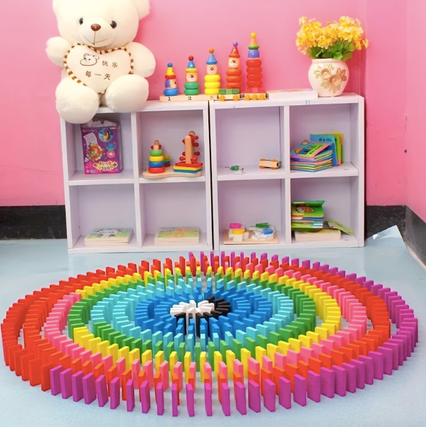Jeu de Dominos en Bois Colorés - vue principale et présentation du produit
