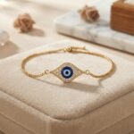 Bracelet Femme Doré avec Œil Bleu Protecteur - vue principale et présentation du produit