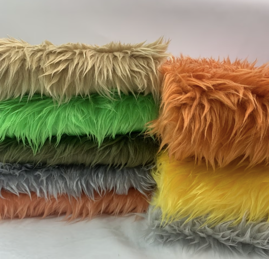 Coupon de Tissu Fausse Fourrure - vue principale et présentation du produit