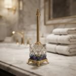 Porte-Encens Décoratif Doré avec Base en Cristal - prise en main et utilisation pratique